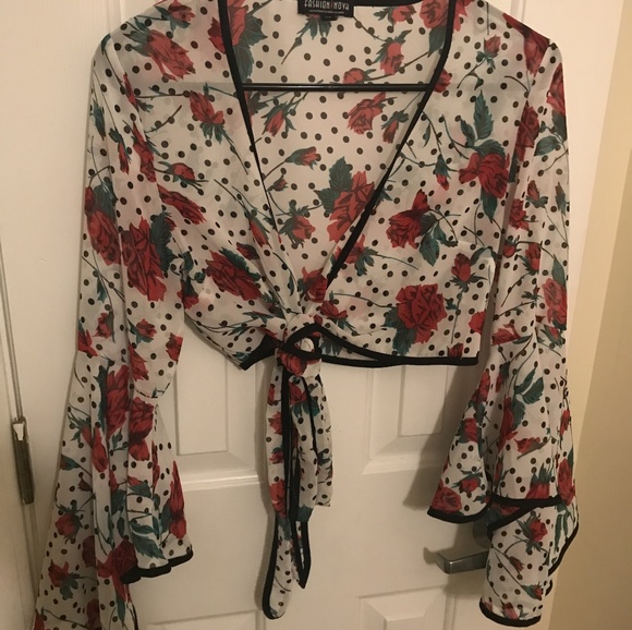 Awesome dot crop top - Picture 4 of 5